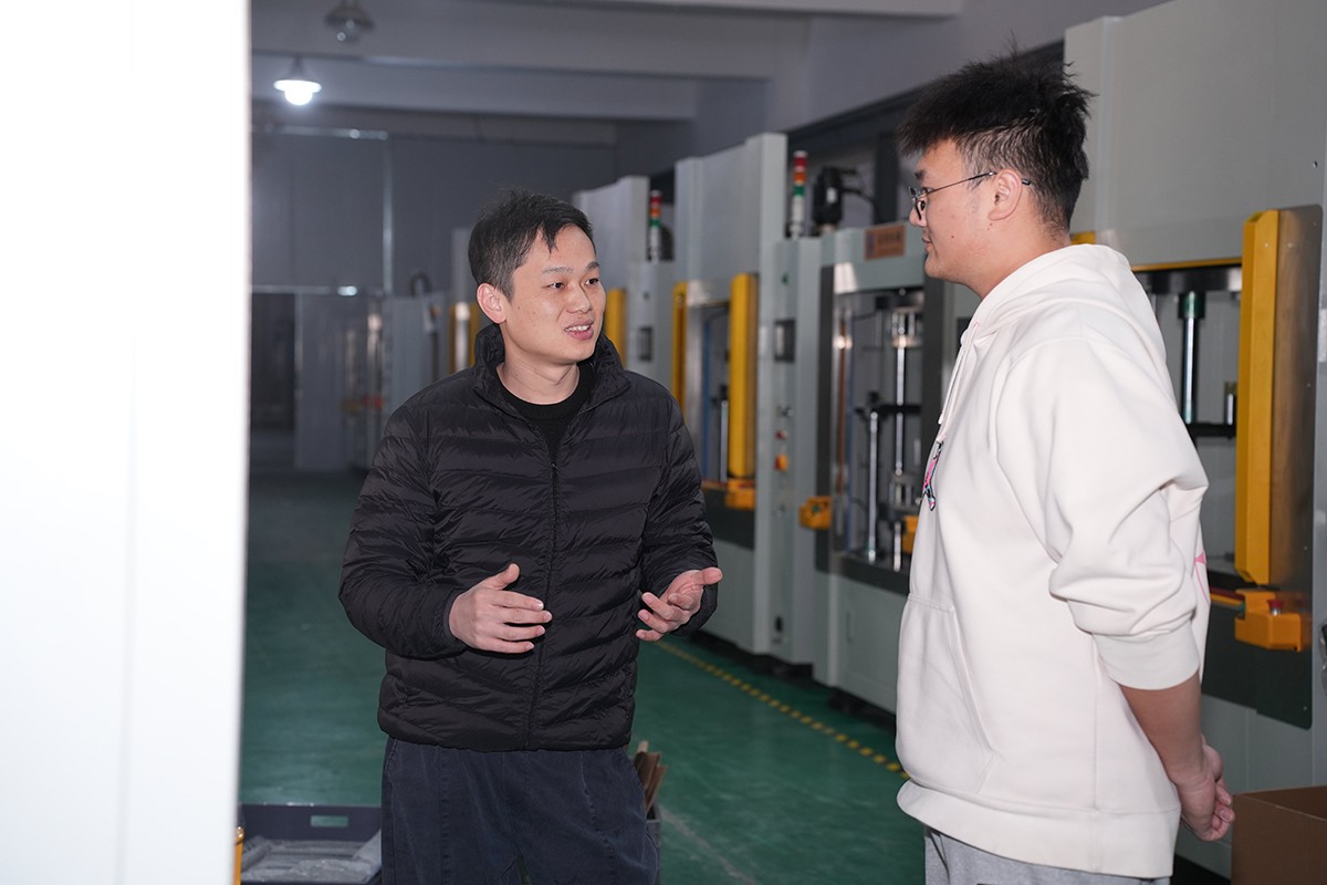 product-1200-800 Communication 3